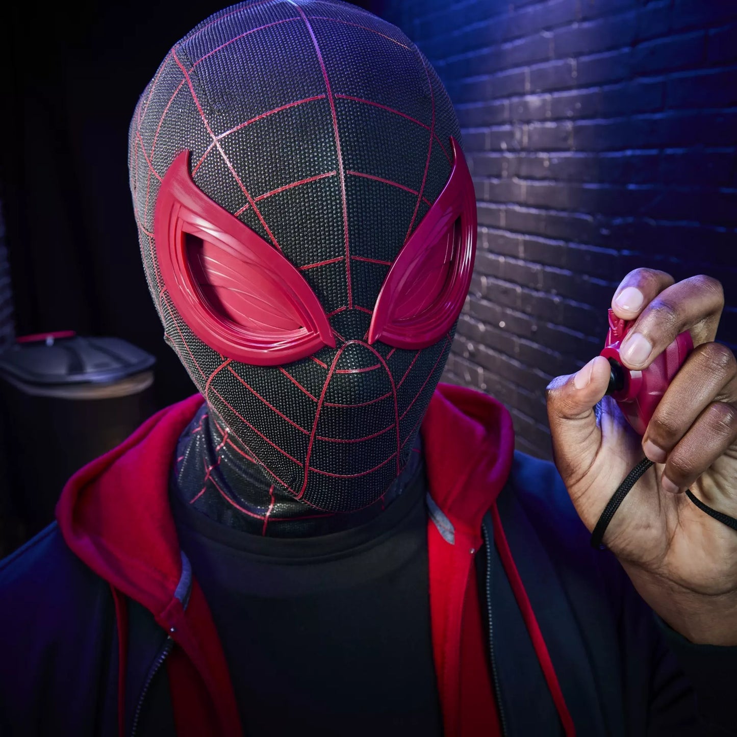 Marvel Legends Series Spider-Man: Miles Morales Electronic Expressive Mask